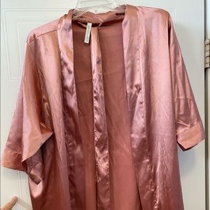 David’s Bridal satin robe. Size S/M worn once Blush pink color.  Exc. condition